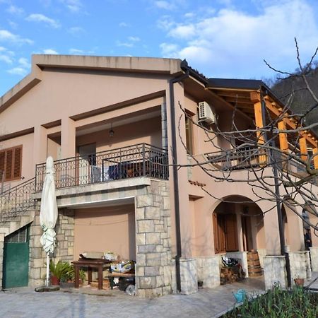 Guest House Radoman Virpazar Exterior foto